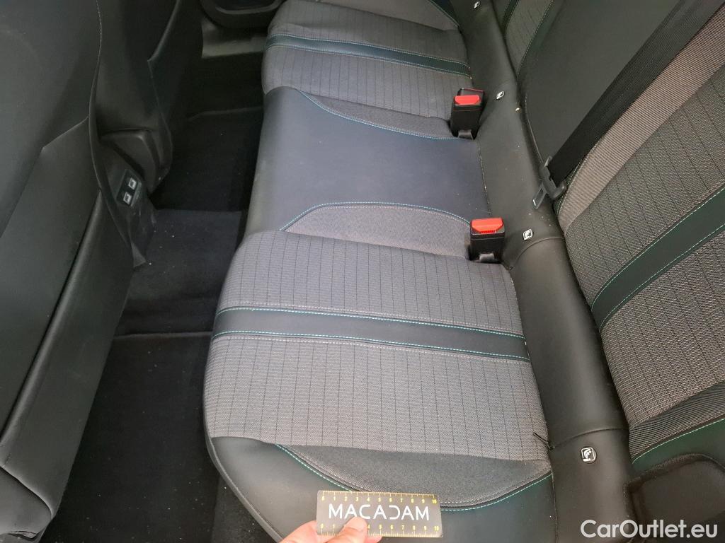 Peugeot  2008  Allure Business 1.2 PureTech 130CV BVM6 E6d #20