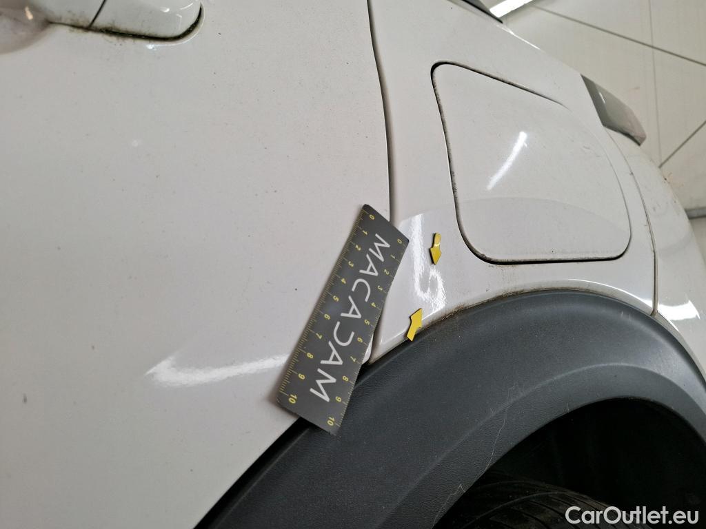 Peugeot  2008  Allure Business 1.2 PureTech 130CV BVM6 E6d #17