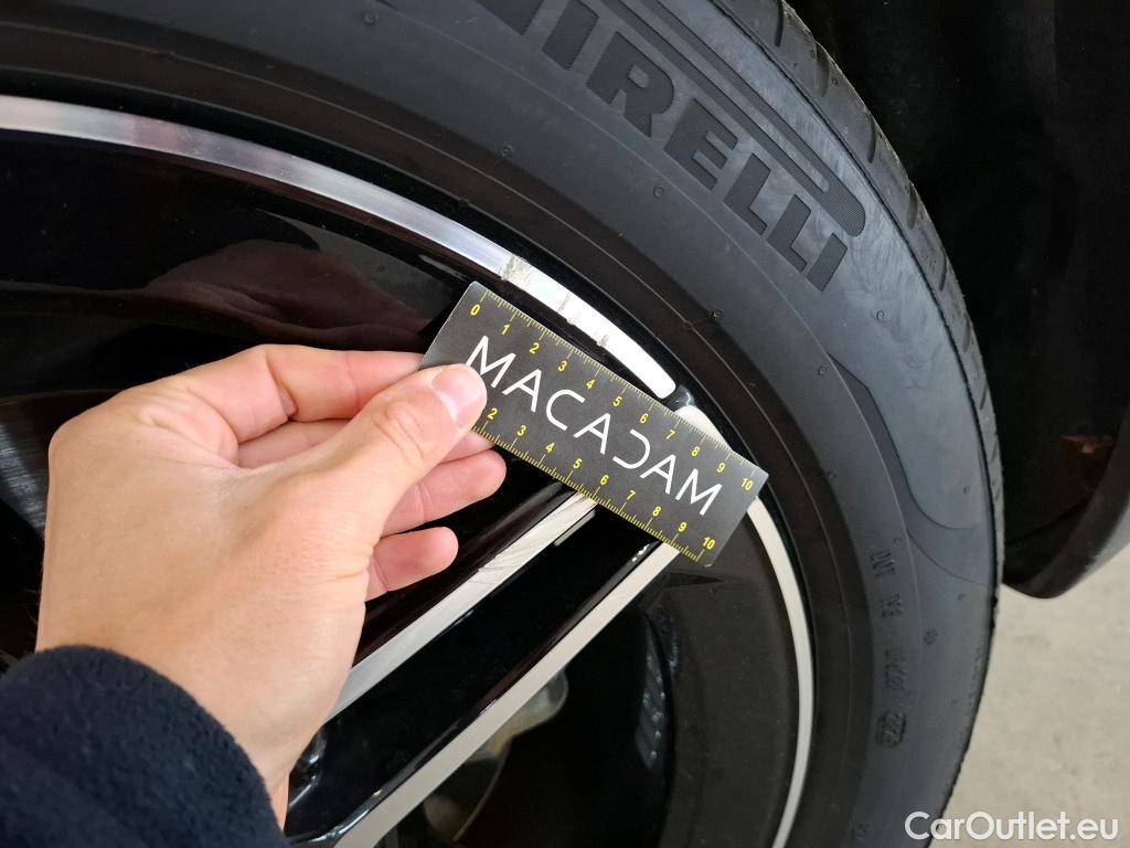  Mercedes  GLA MERCEDES-BENZ  / 2020 / 5P / SUV 1.3  250 e AMG LINE DCT #12