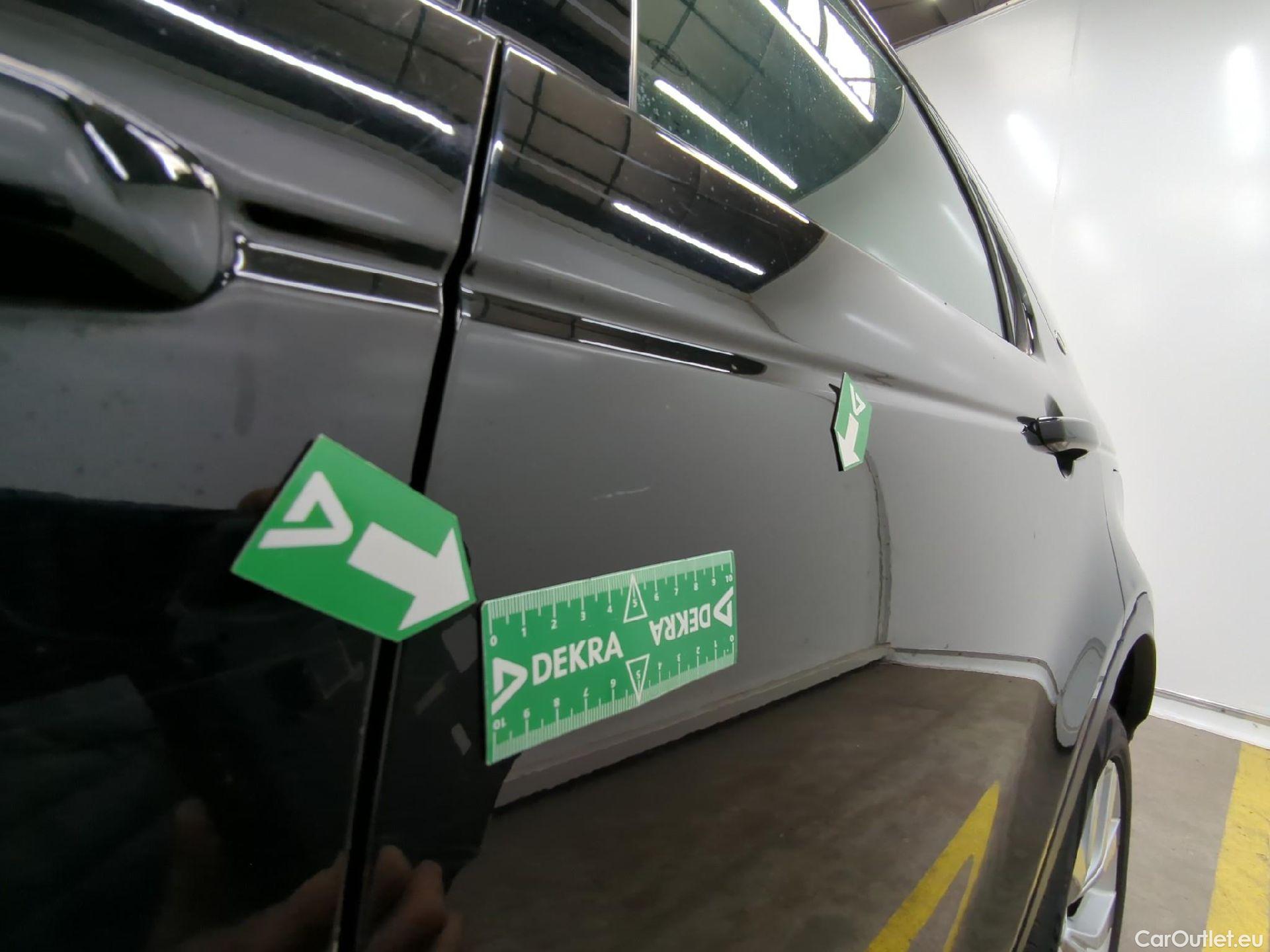  Land Rover  Discovery LAND ROVER  Sport / 2019 / 5P / SUV 1.5 P300e PHEV AUTO 4WD HSE #34