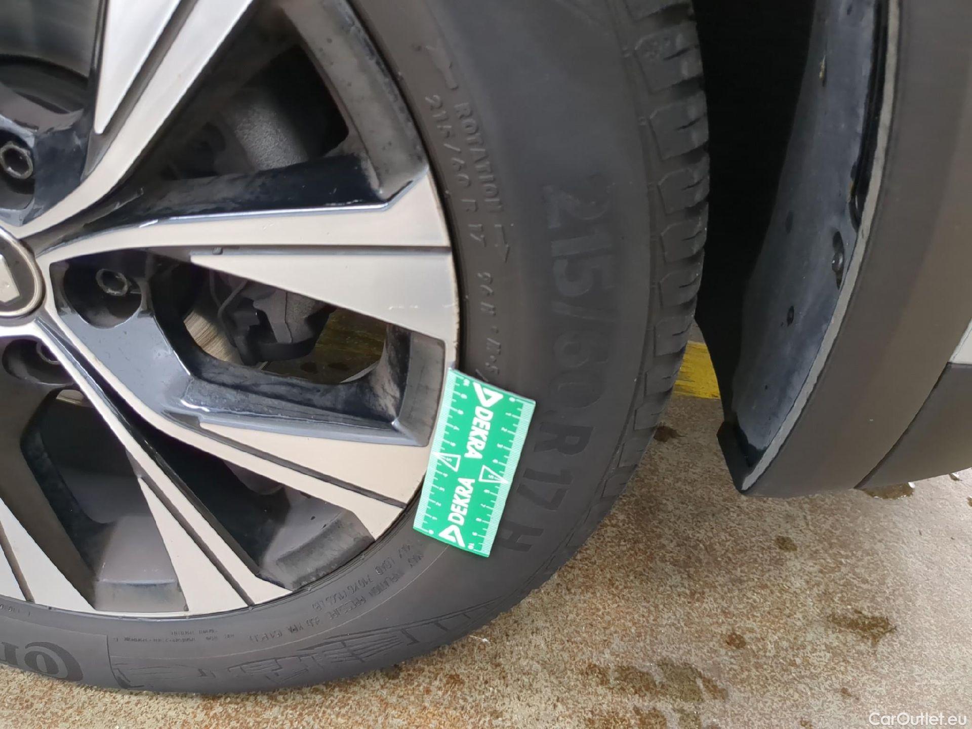  Renault  Captur  II Techno 1.3 TCe 160CV BVA7 E6d #1