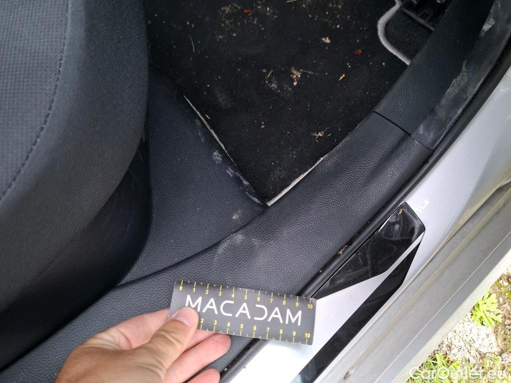 Toyota  Corolla TOYOTA  / 2018 / 5P / Berline Hybride 122h Dynamic Business Supp Lomb #13