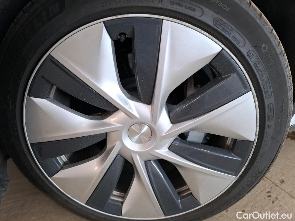 Tesla  Model Y TESLA  / 2020 / 5P / SUV Grand Autonomie Dual Motor AWD #17