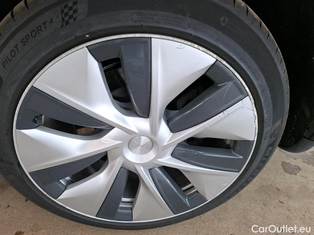 Tesla  Model Y TESLA  / 2020 / 5P / SUV Grand Autonomie Dual Motor AWD #2