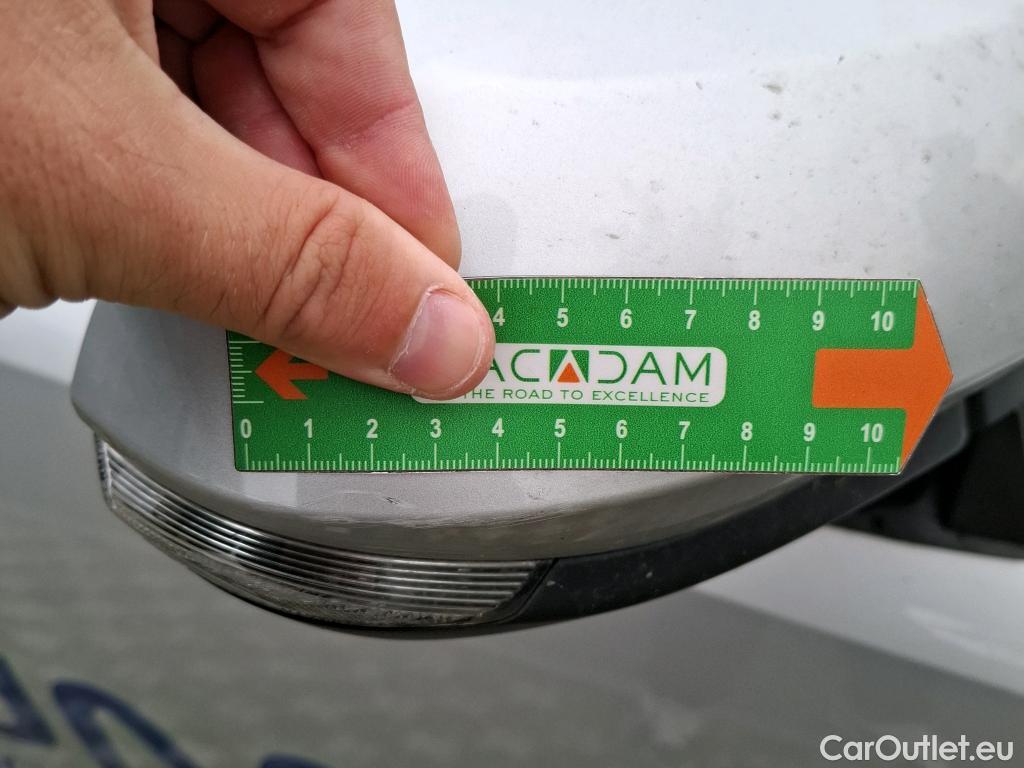 Toyota  Corolla TOYOTA  / 2018 / 5P / Berline Hybride 122h Dynamic Business Supp Lomb #19