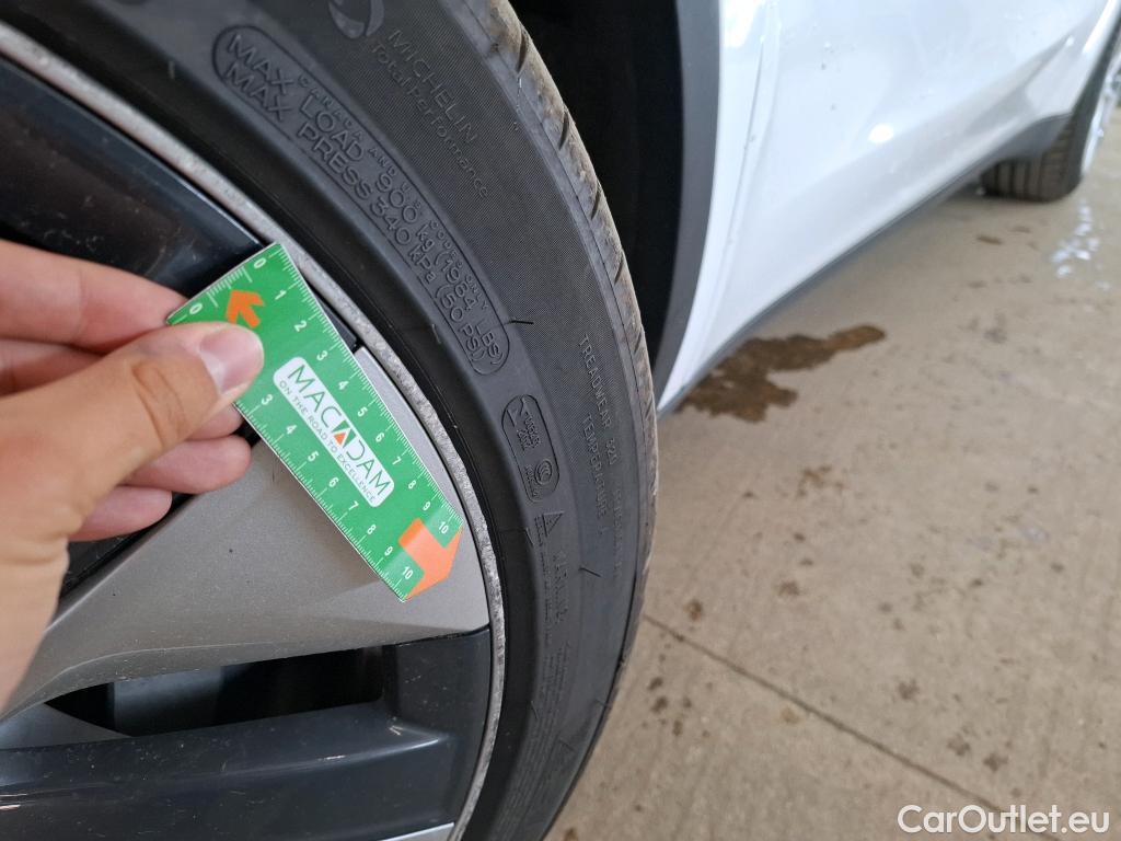 Tesla  Model Y TESLA  / 2020 / 5P / SUV Grand Autonomie Dual Motor AWD #20