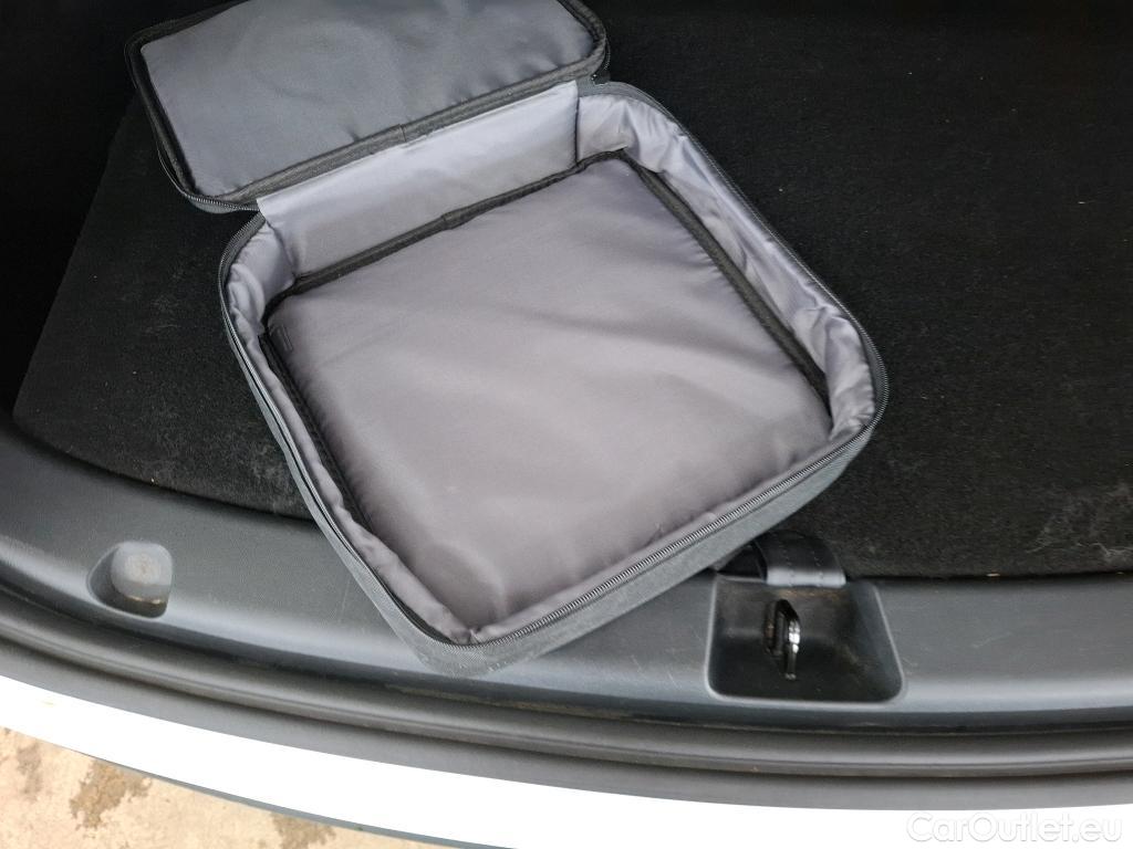 Tesla  Model Y TESLA  / 2020 / 5P / SUV Grand Autonomie Dual Motor AWD #13