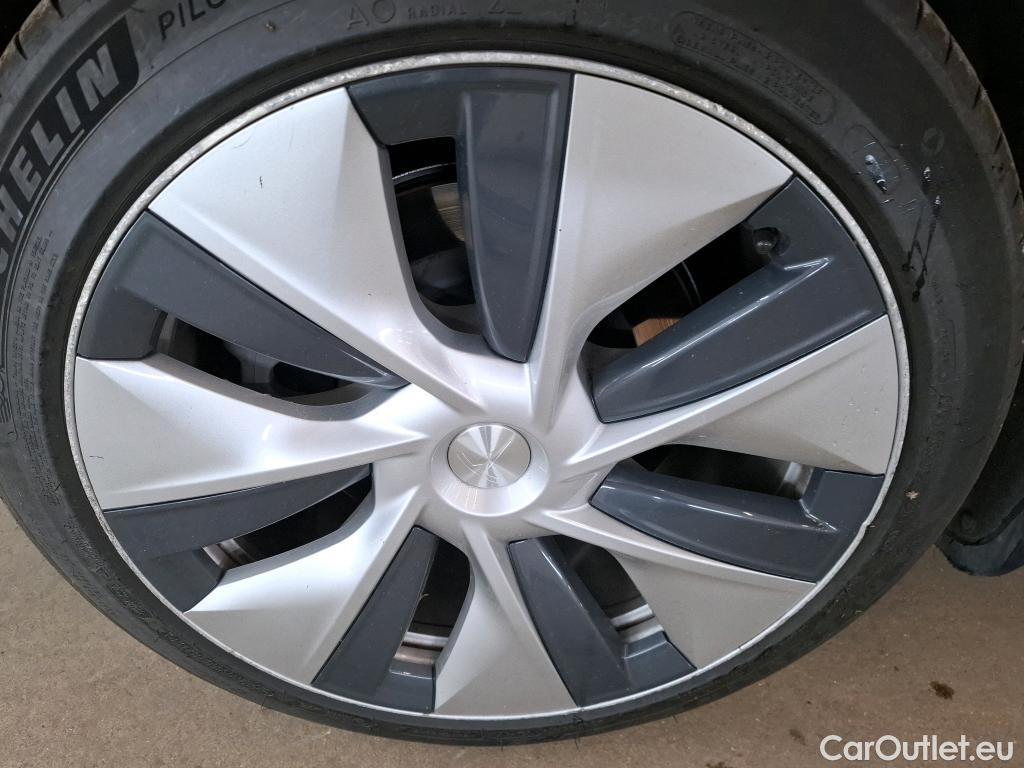 Tesla  Model Y TESLA  / 2020 / 5P / SUV Grand Autonomie Dual Motor AWD #8