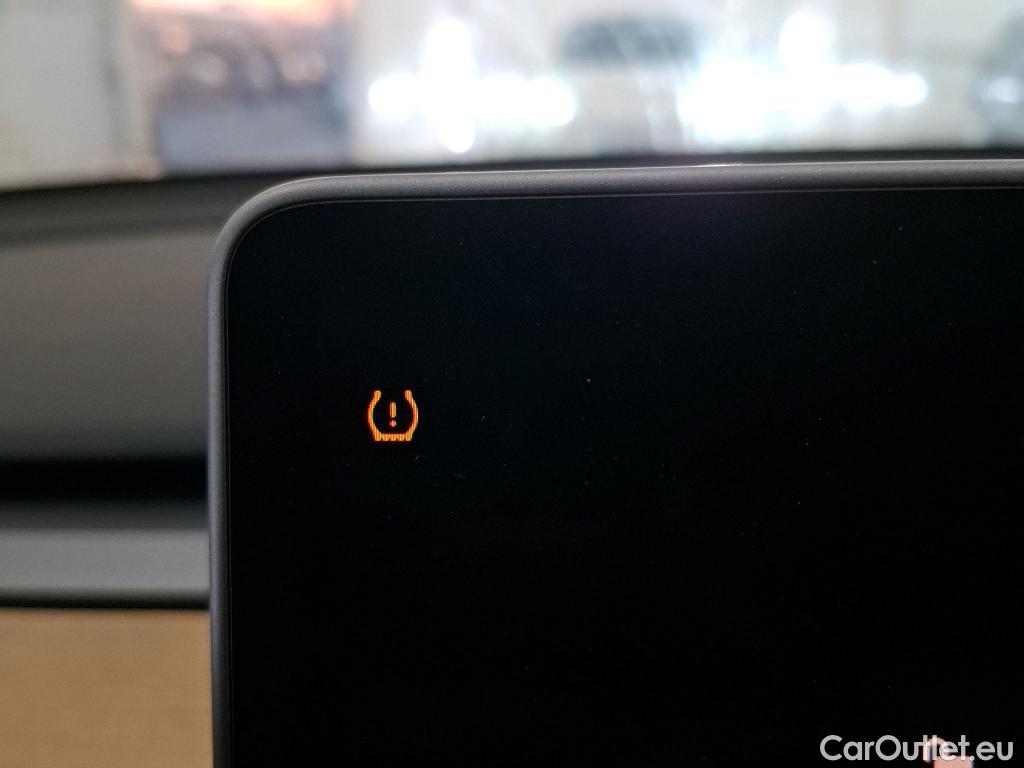 Tesla  Model Y TESLA  / 2020 / 5P / SUV Grand Autonomie Dual Motor AWD #26