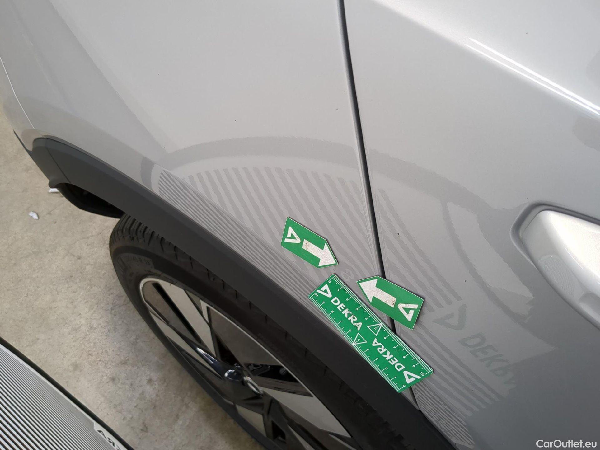  Volvo  XC 40 XC40 Plus Recharge Pure Electric 2WD 82kWh BVA #13