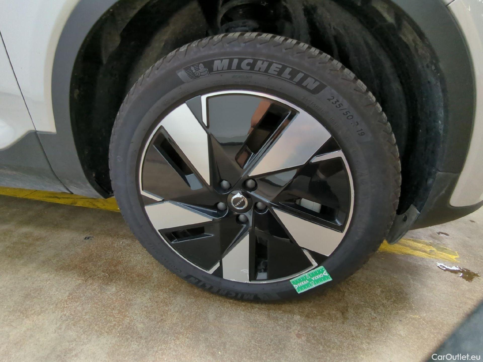  Volvo  XC 40 XC40 Plus Recharge Pure Electric 2WD 82kWh BVA #6