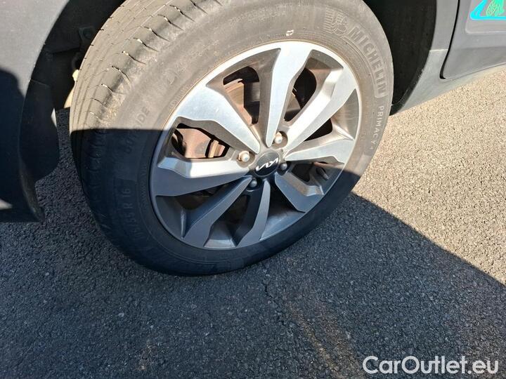KIA  STONIC 1.0 T-GDI 120 MHEV ACTIVE BUSI DCT7 #21