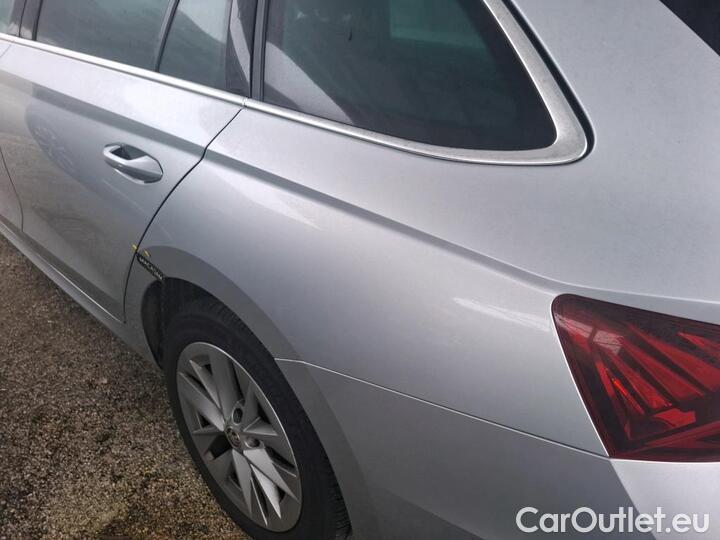 Skoda  Octavia 2.0 TDI 150 DSG7 STYLE #29