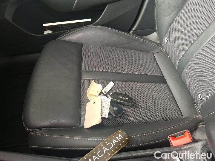 Skoda  Octavia 2.0 TDI 150 DSG7 STYLE #19