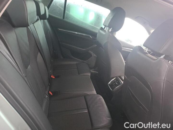 Skoda  Octavia 2.0 TDI 150 DSG7 STYLE #10