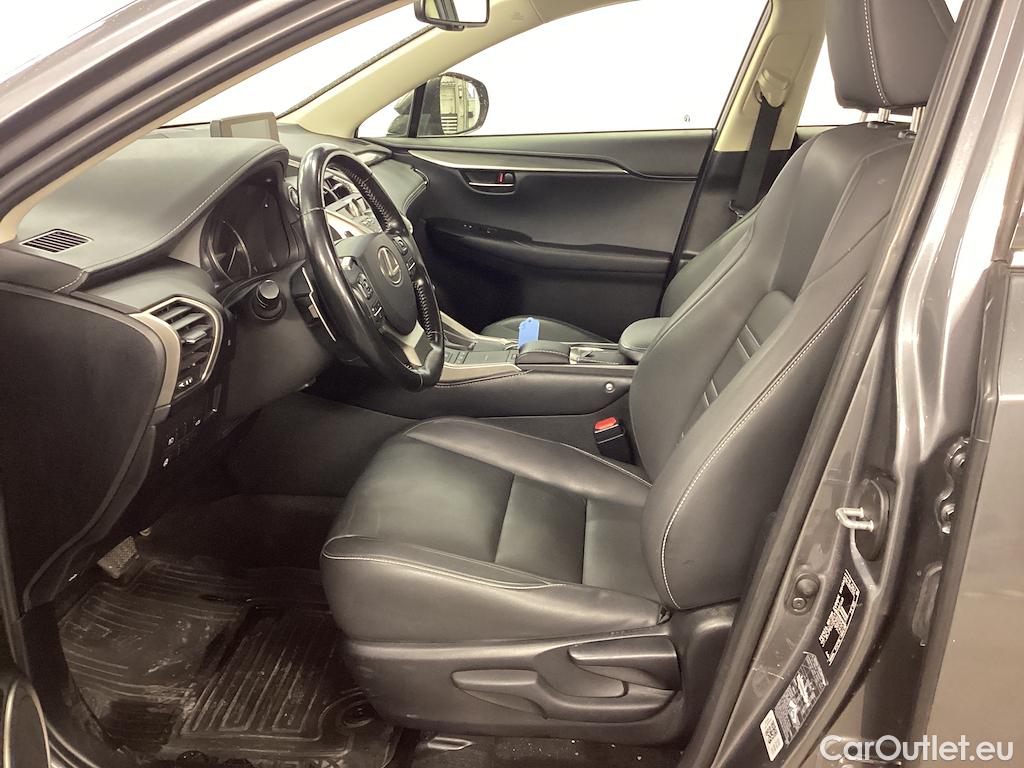 Lexus  NX 300h Business AWD Skinn Kamera **CAR TESTED 2025-06-16** #6