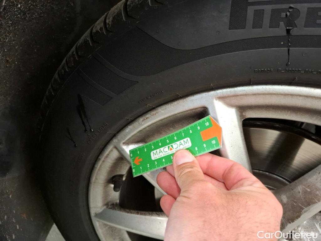  Bmw  X1 Série  sDrive18i Lounge 1.5 140CV BVA7 E6dT #36