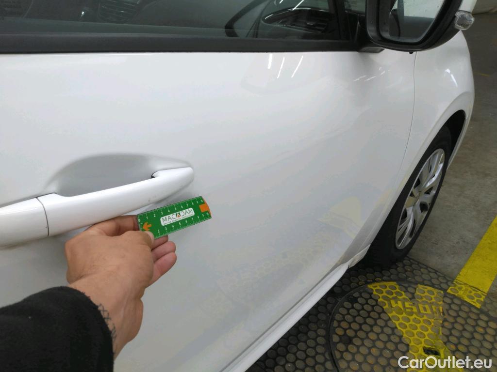  Peugeot  208  Affaire Premium Pack 1.5 HDi 100CV BVM5 E6dT #30