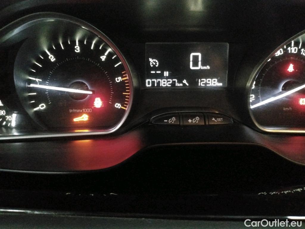  Peugeot  208  Affaire Premium Pack 1.5 HDi 100CV BVM5 E6dT #17