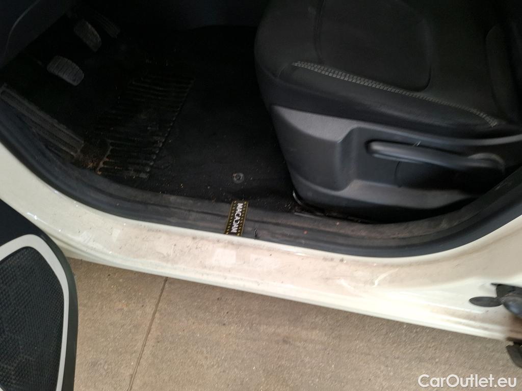  Renault  Captur  Business 0.9 TCe 90CV BVM5 E6 / TRANSFO VP/VF #11