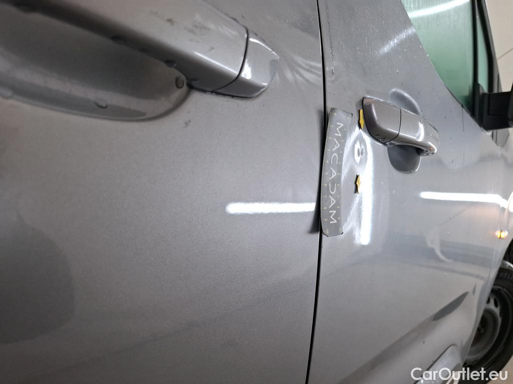  Citroen  Berlingo CITROEN  / 2018 / 5P / monospace Taille XL PureTech 130 S&S EAT8 Shine #29