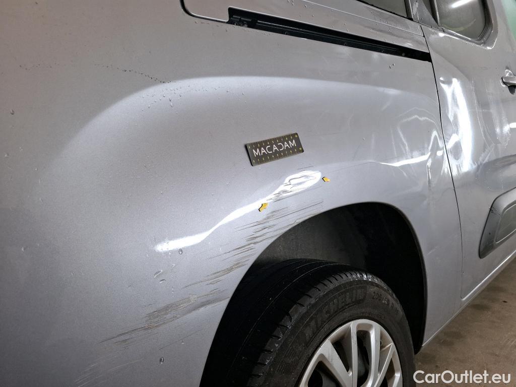  Citroen  Berlingo CITROEN  / 2018 / 5P / monospace Taille XL PureTech 130 S&S EAT8 Shine #4