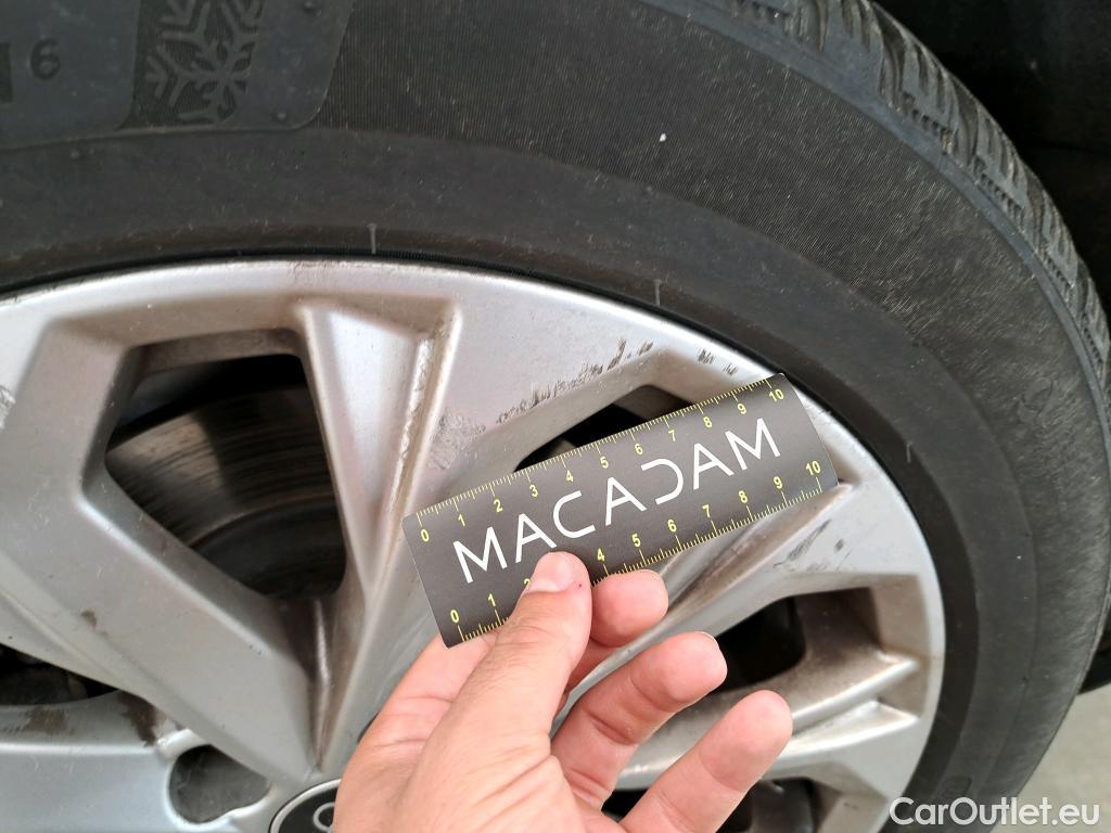  Audi  A4  Avant 30 TDI Business Line 2.0 TDI 135CV BVA7 E6d #26