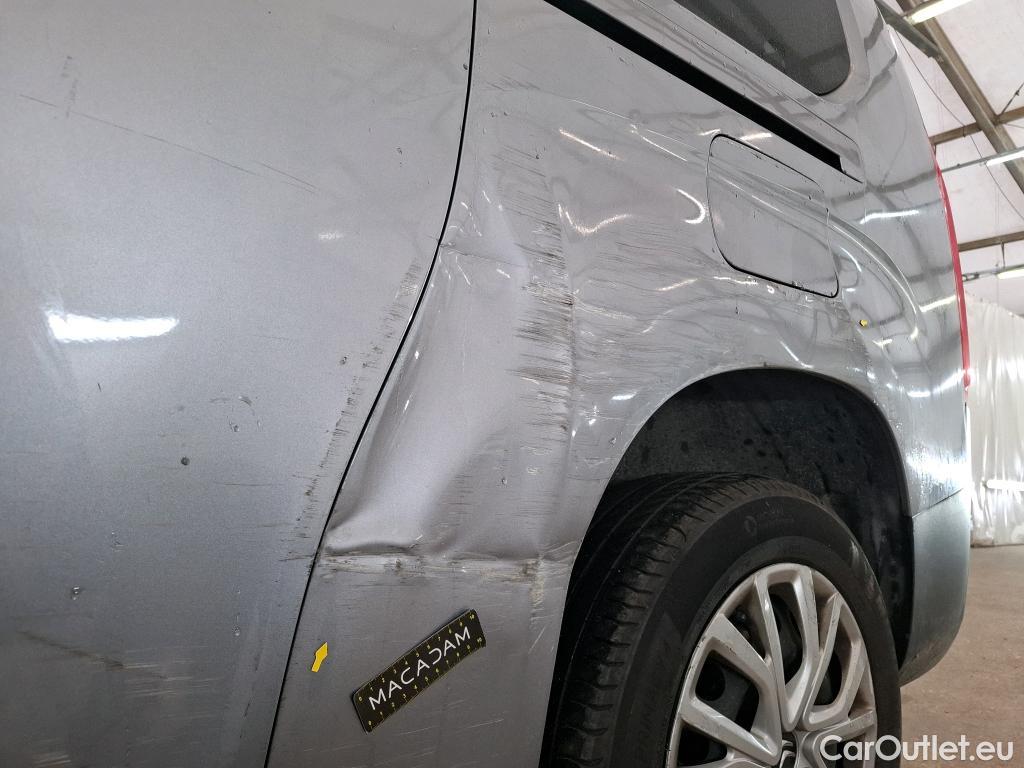  Citroen  Berlingo CITROEN  / 2018 / 5P / monospace Taille XL PureTech 130 S&S EAT8 Shine #2