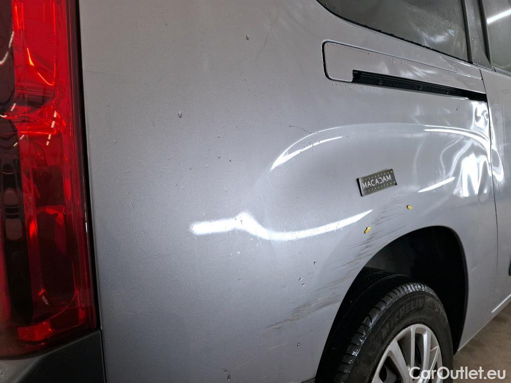  Citroen  Berlingo CITROEN  / 2018 / 5P / monospace Taille XL PureTech 130 S&S EAT8 Shine #3