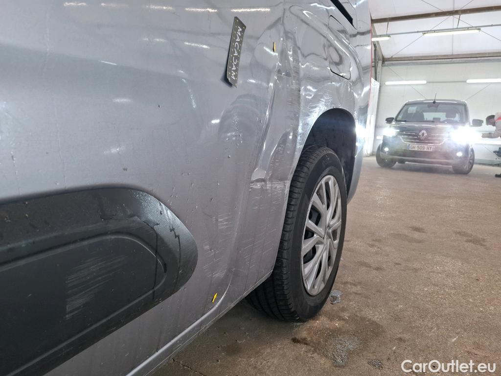  Citroen  Berlingo CITROEN  / 2018 / 5P / monospace Taille XL PureTech 130 S&S EAT8 Shine #9