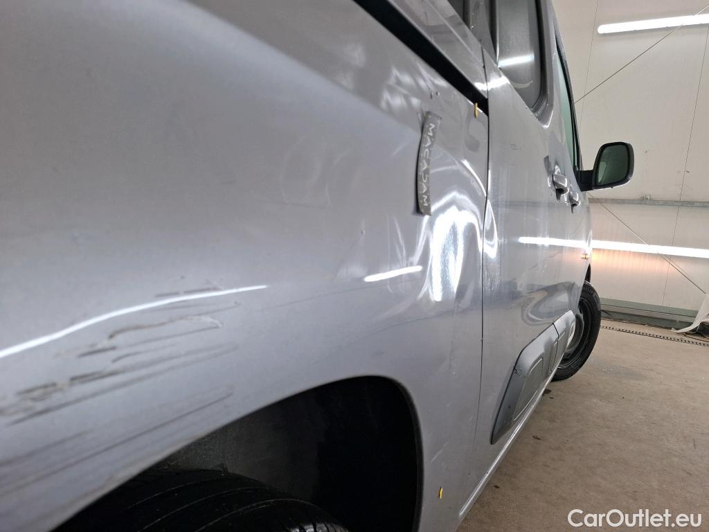  Citroen  Berlingo CITROEN  / 2018 / 5P / monospace Taille XL PureTech 130 S&S EAT8 Shine #6