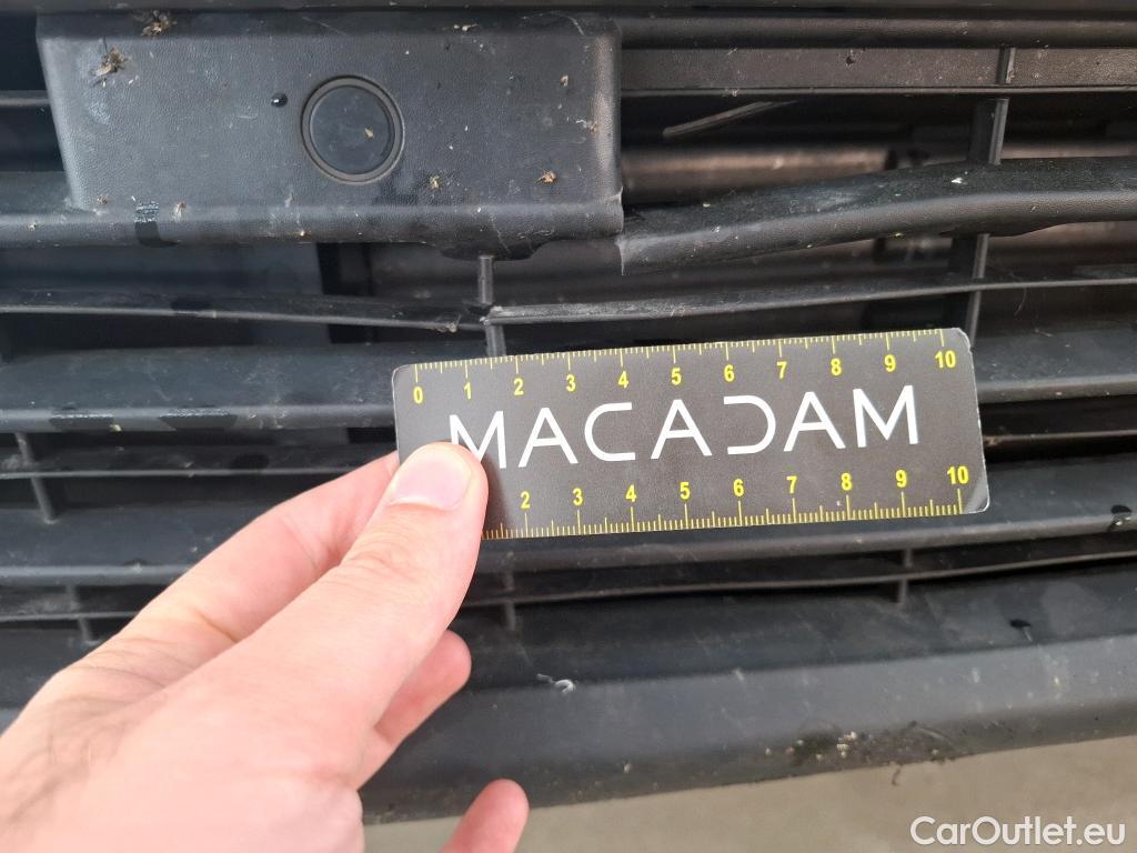  Citroen  Berlingo CITROEN  / 2018 / 5P / monospace Taille XL PureTech 130 S&S EAT8 Shine #19