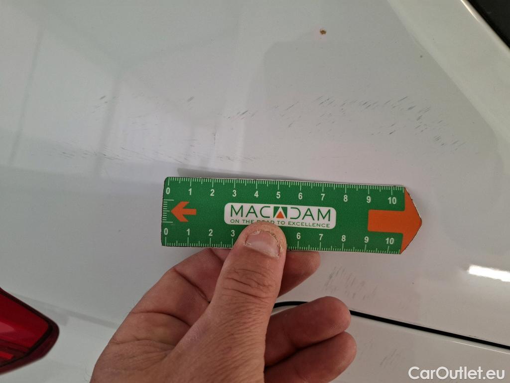  Volkswagen  Touran  Lounge Business BMT/Start-Stopp 2.0 TDI 120CV BVM6 E6d #33