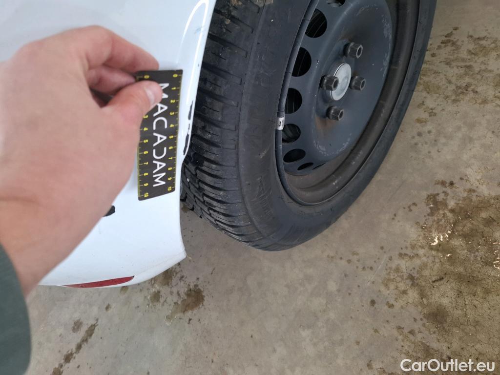  Renault  Clio RENAULT  Société VU 5p Berline Air Medianav dCi 75 - 18 #16