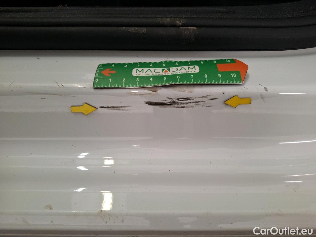  Volkswagen  Touran  Lounge Business BMT/Start-Stopp 2.0 TDI 120CV BVM6 E6d #24