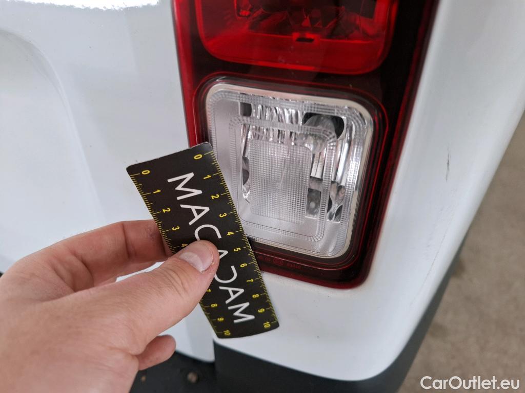  Renault  Trafic RENAULT  4p Combi Zen L1 Energy dCi 125 8 places #25