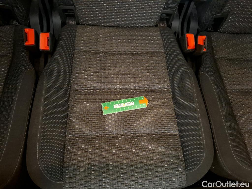  Volkswagen  Touran  Lounge Business BMT/Start-Stopp 2.0 TDI 120CV BVM6 E6d #19