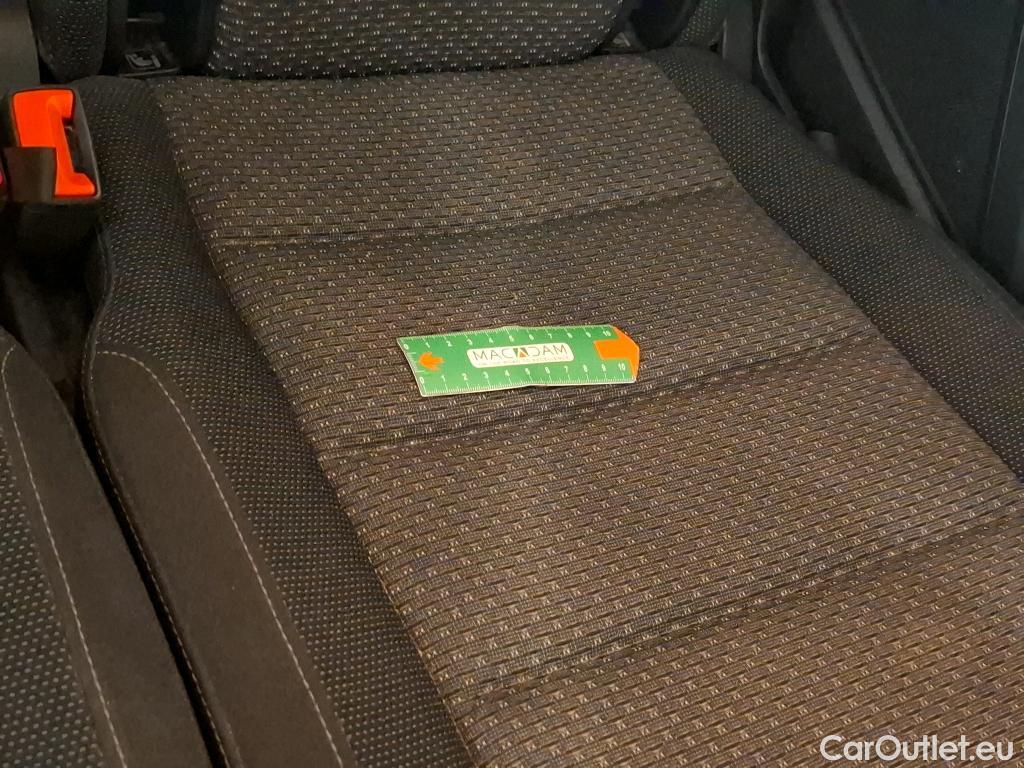  Volkswagen  Touran  Lounge Business BMT/Start-Stopp 2.0 TDI 120CV BVM6 E6d #20