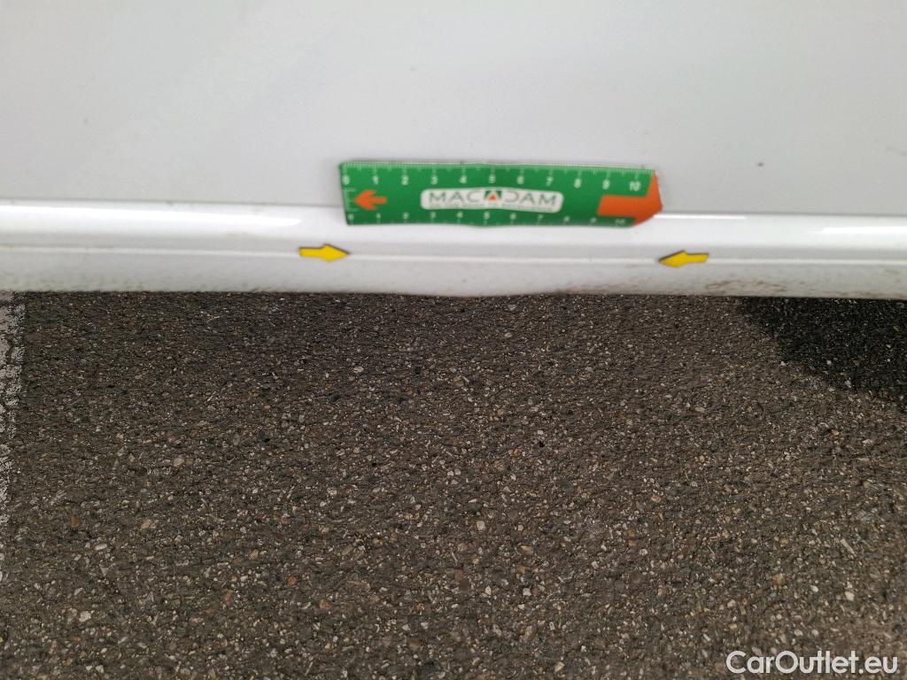  Volkswagen  Touran  Lounge Business BMT/Start-Stopp 2.0 TDI 120CV BVM6 E6d #7