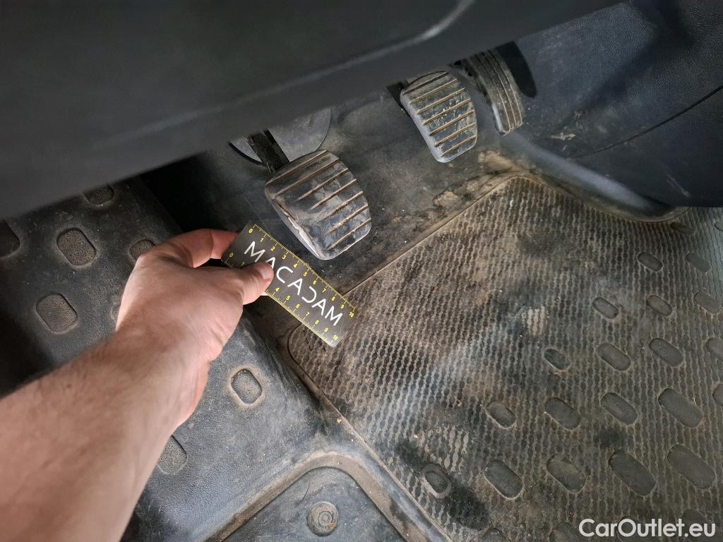  Renault  Trafic RENAULT  4p Combi Zen L1 Energy dCi 125 8 places #31