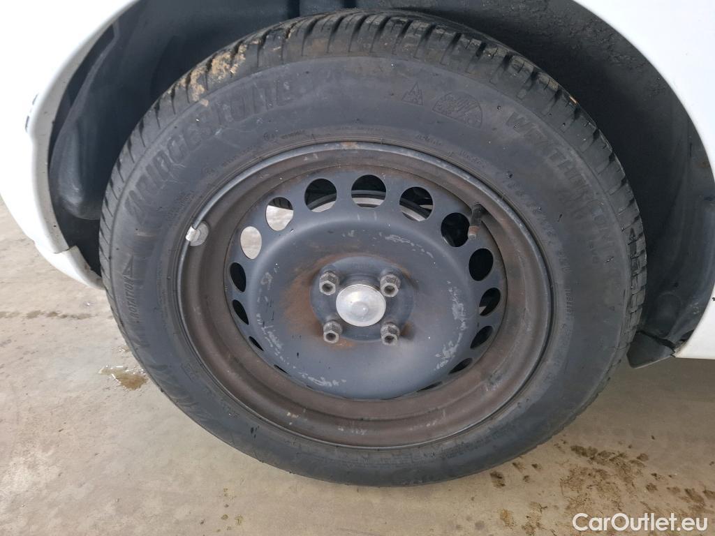  Renault  Clio RENAULT  Société VU 5p Berline Air Medianav dCi 75 - 18 #30