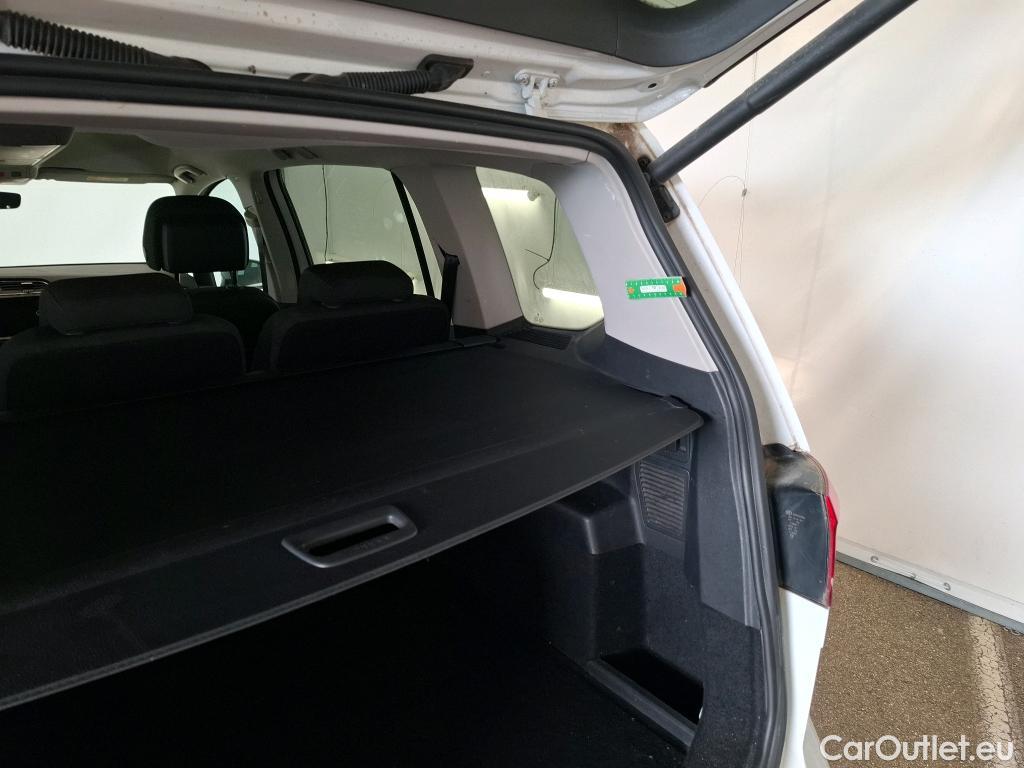  Volkswagen  Touran  Lounge Business BMT/Start-Stopp 2.0 TDI 120CV BVM6 E6d #40