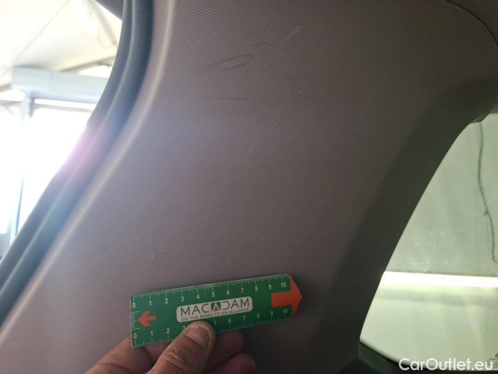  Volkswagen  Touran  Lounge Business BMT/Start-Stopp 2.0 TDI 120CV BVM6 E6d #35