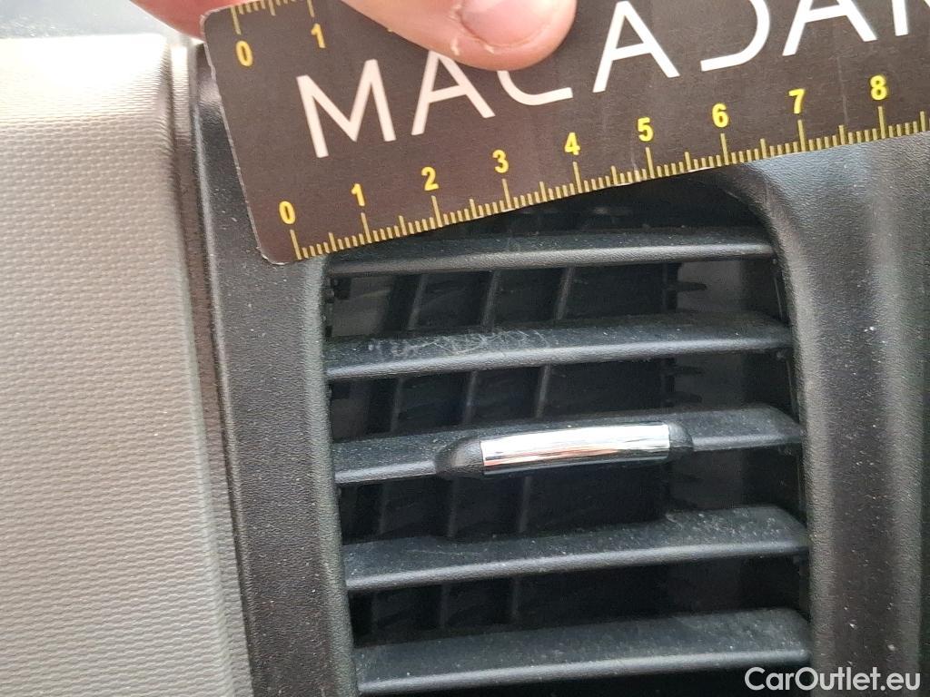  Renault  Trafic RENAULT  4p Combi Zen L1 Energy dCi 125 8 places #28