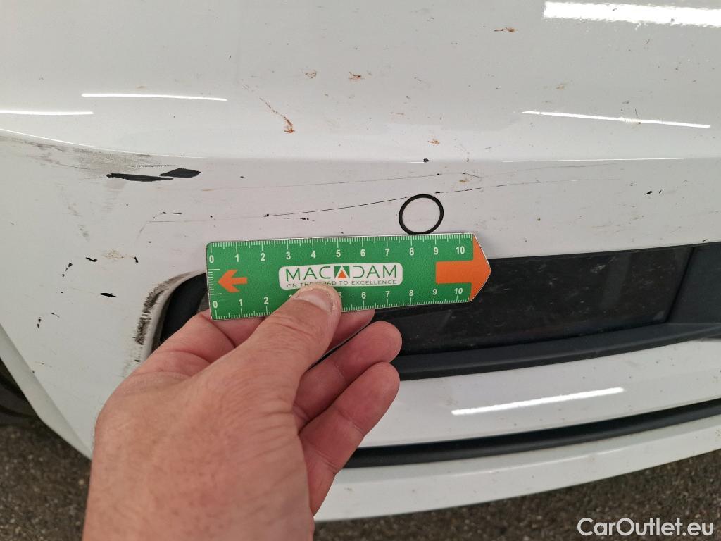  Volkswagen  Touran  Lounge Business BMT/Start-Stopp 2.0 TDI 120CV BVM6 E6d #12