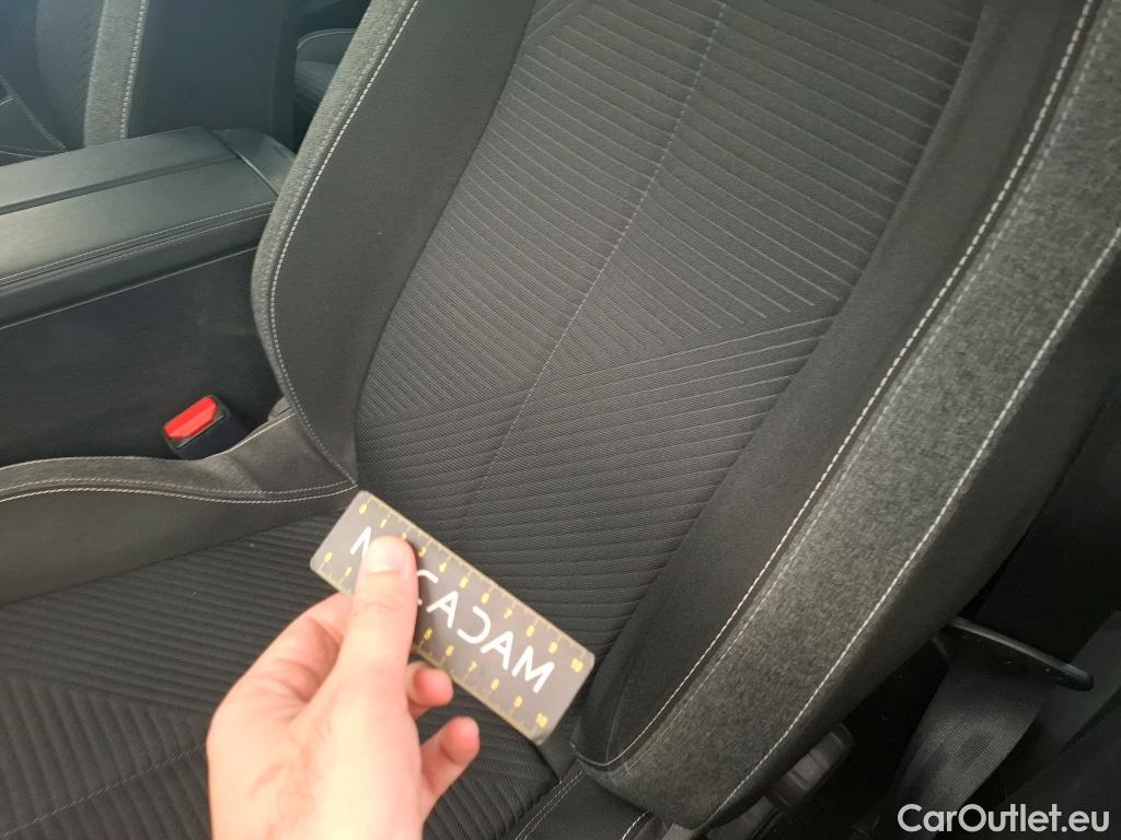  Peugeot  308 PEUGEOT  SW / 2021 / 5P / Break BlueHDi 130 ACTIVE PACK #18