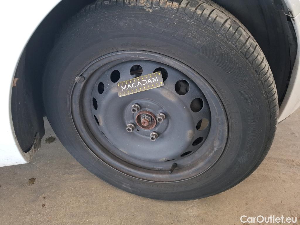  Renault  Clio RENAULT  Société VU 5p Berline Air Medianav dCi 75 - 18 #33