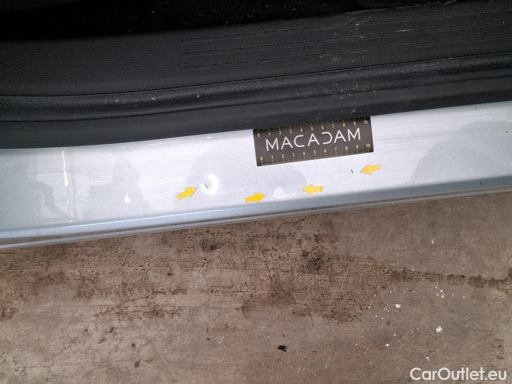  Renault  Captur  II Business 1.5 dCi 115CV BVA7 E6dT #18