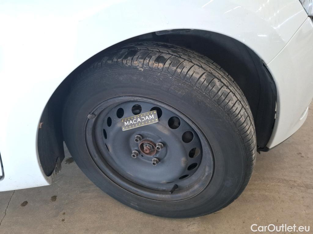  Renault  Clio RENAULT  Société VU 5p Berline Air Medianav dCi 75 - 18 #32