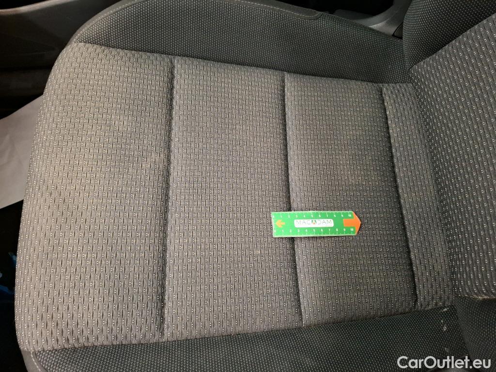  Volkswagen  Touran  Lounge Business BMT/Start-Stopp 2.0 TDI 120CV BVM6 E6d #18